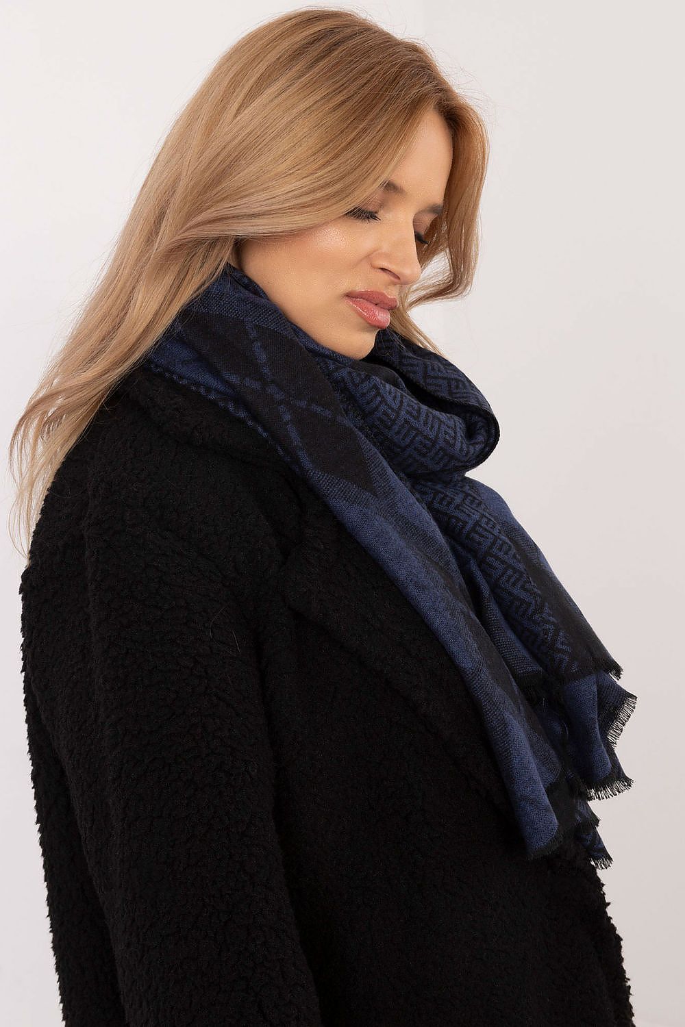 Neckerchief model 208402 Factory Price