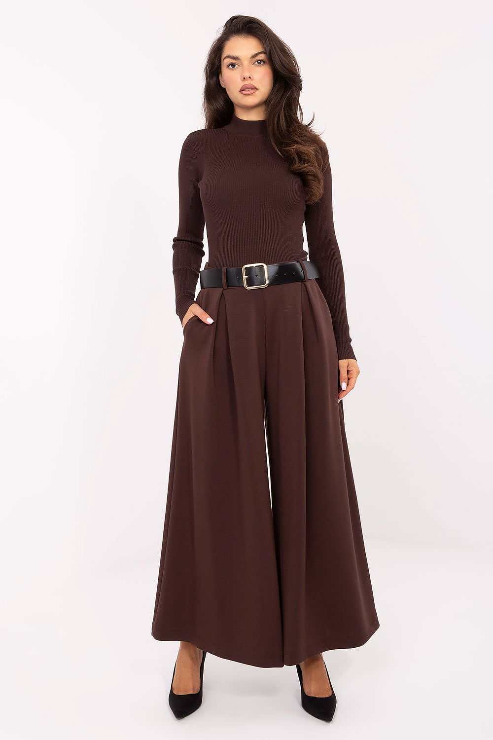 Women trousers model 220027 Italy Moda