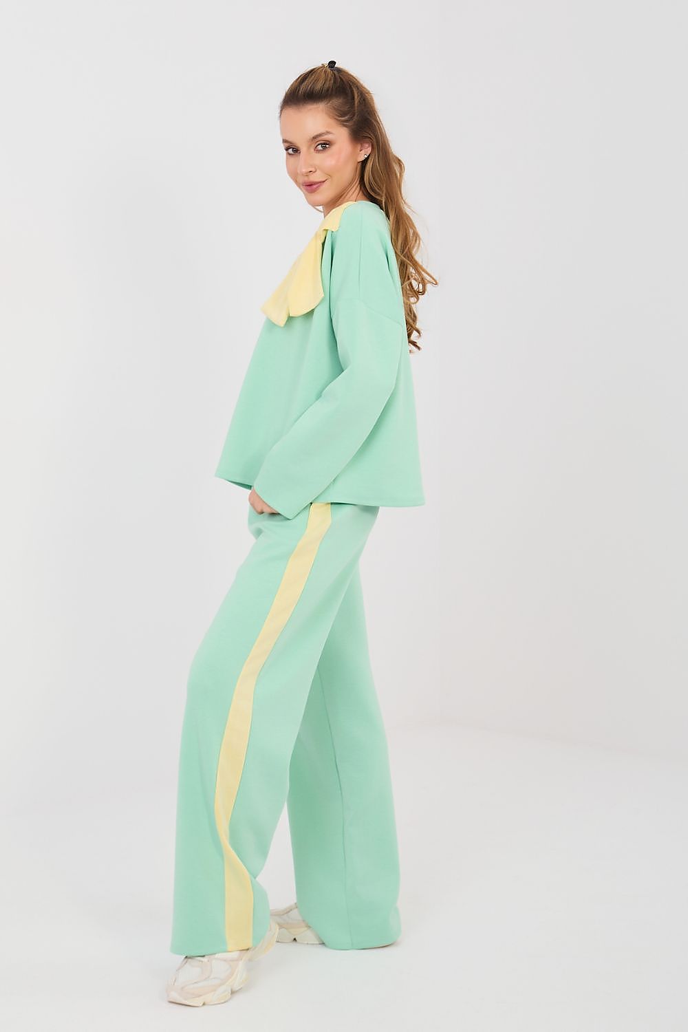 Set model 224801 Rue Paris
