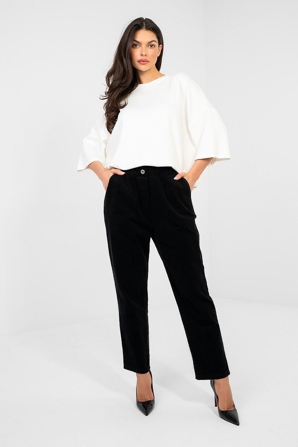 corduroy trousers model 224841 Italy Moda