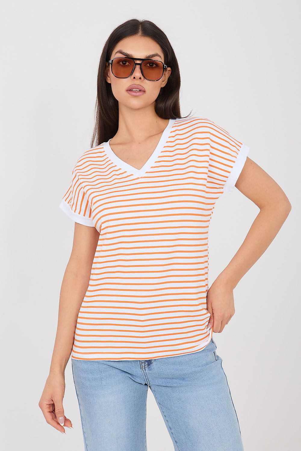 T-shirt model 225462 Relevance