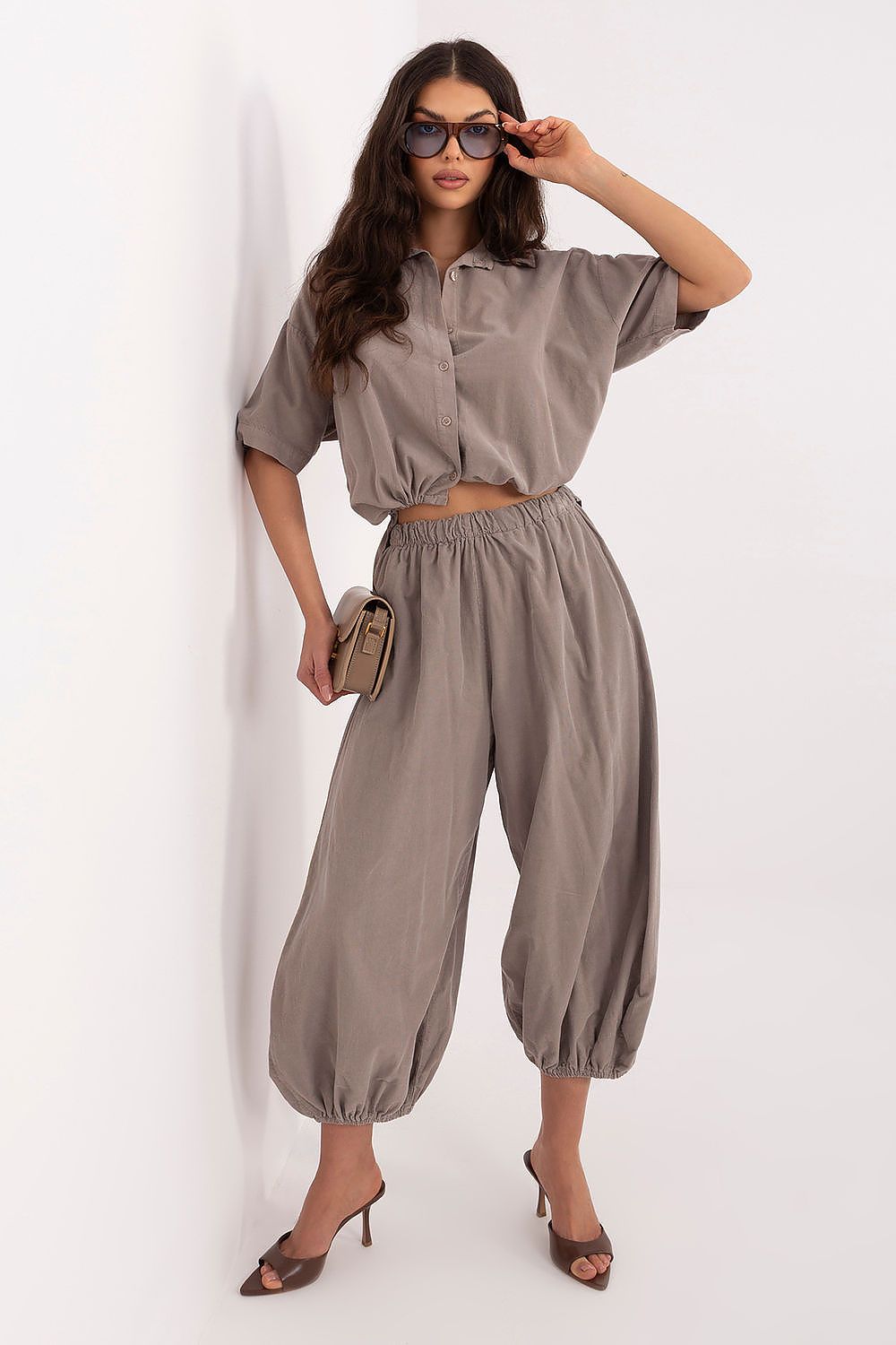 corduroy trousers model 226227 Italy Moda