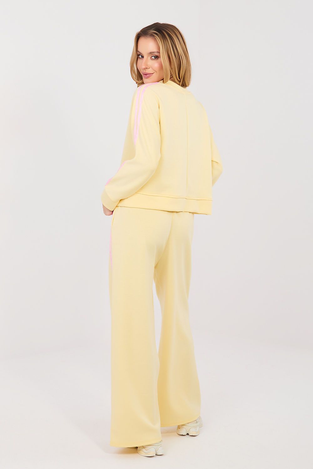 Set model 232212 Rue Paris