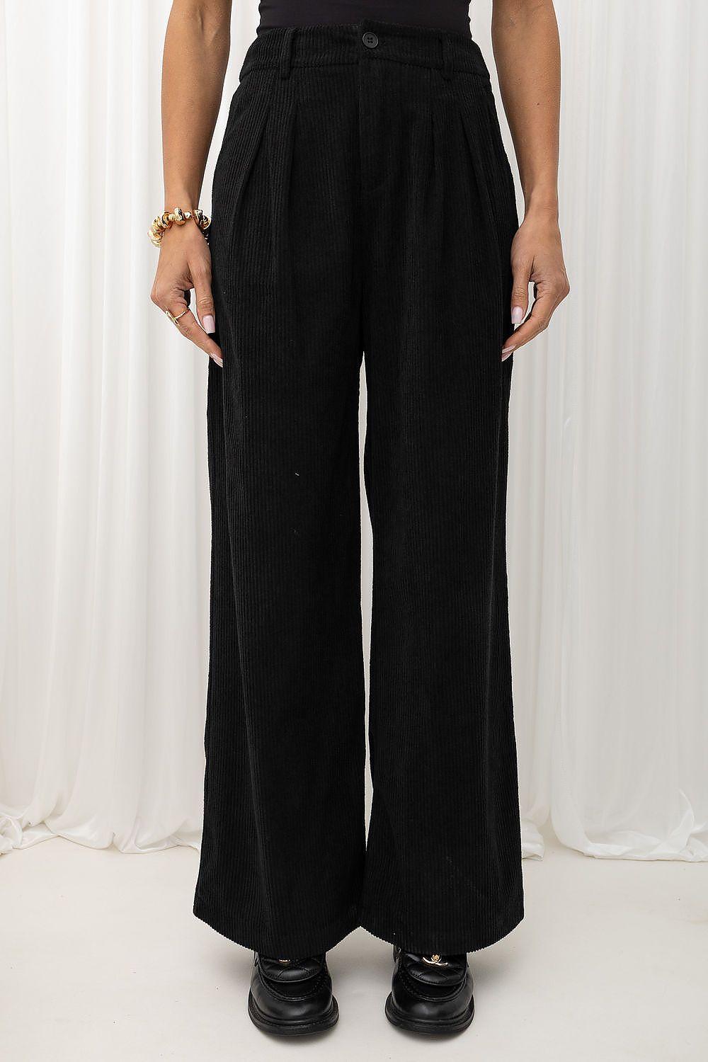 corduroy trousers model 232405 Italy Moda