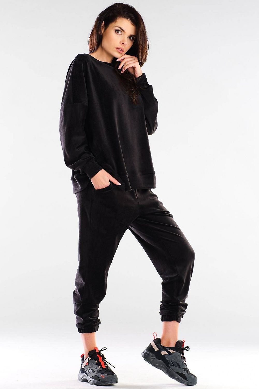 Tracksuit trousers model 155473 awama