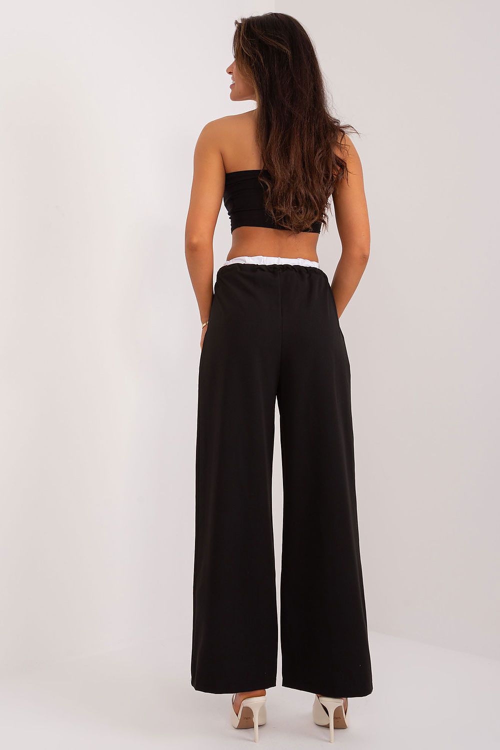  Women trousers model 196173 Italy Moda 