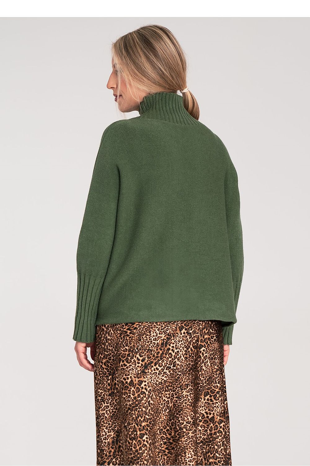  Turtleneck model 218179 Figl 