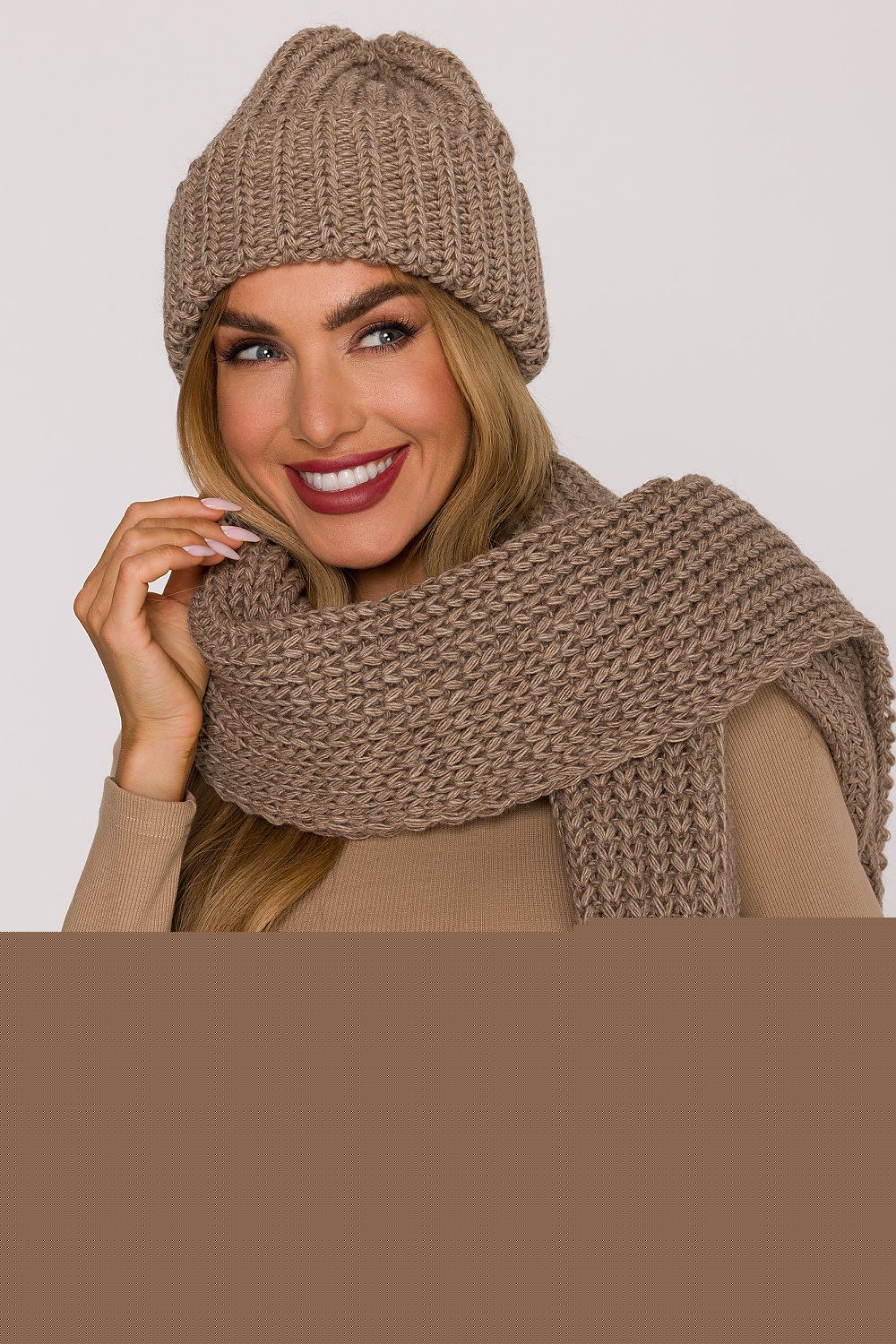  Shawl model 219553 Moe 