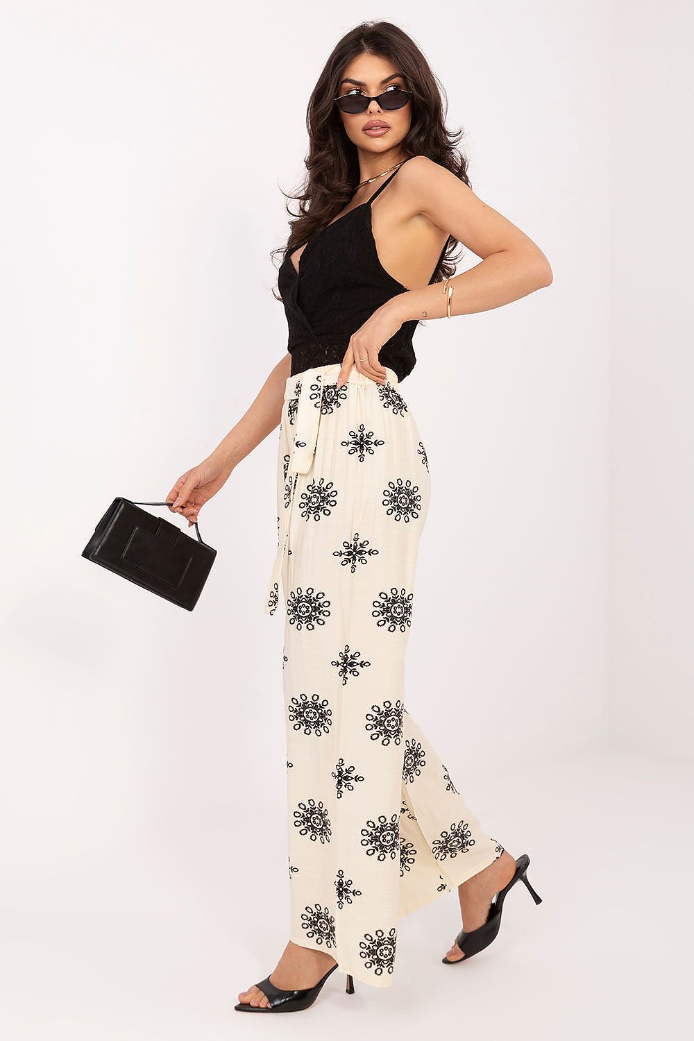  Women trousers model 226626 Italy Moda 