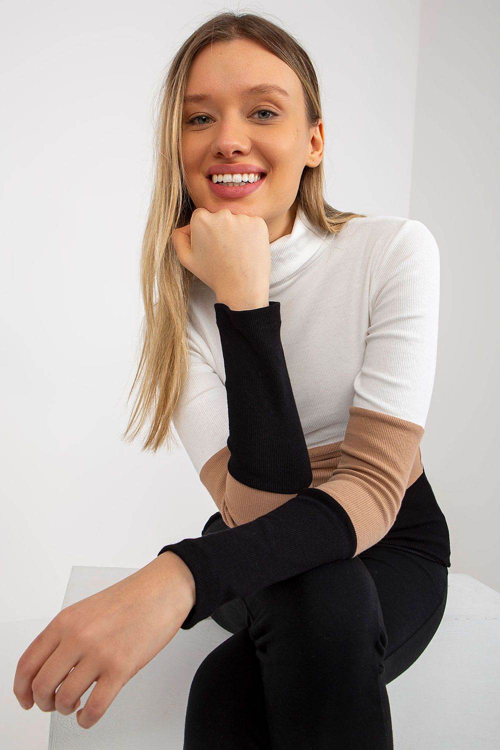 Turtleneck Relevance - CELIA MODA