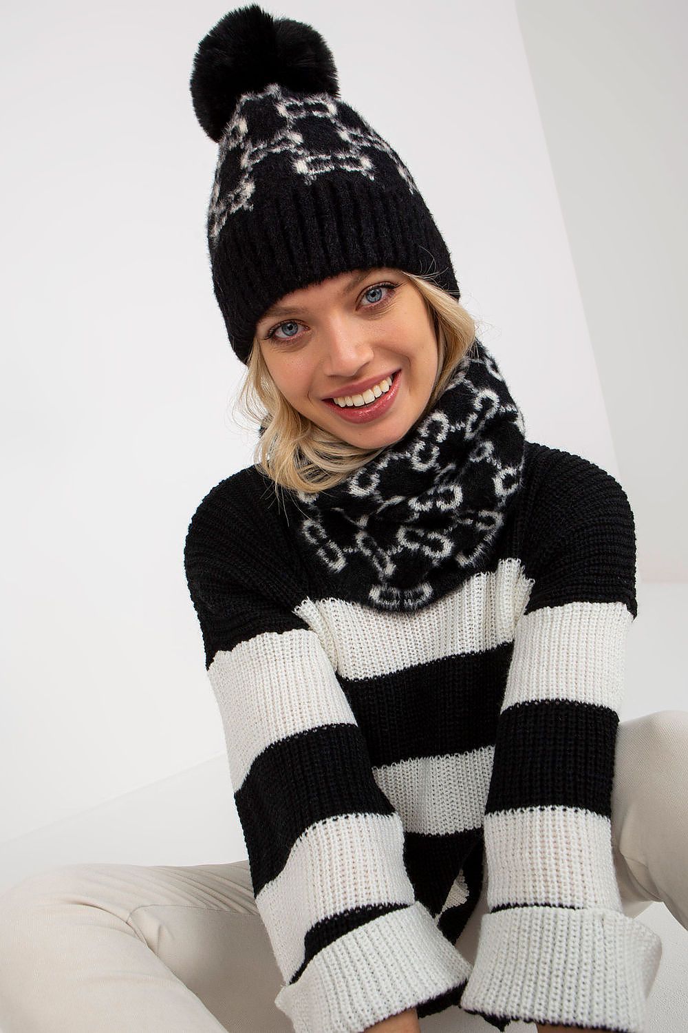  Infinity Scarf model 185920 Factory Price 