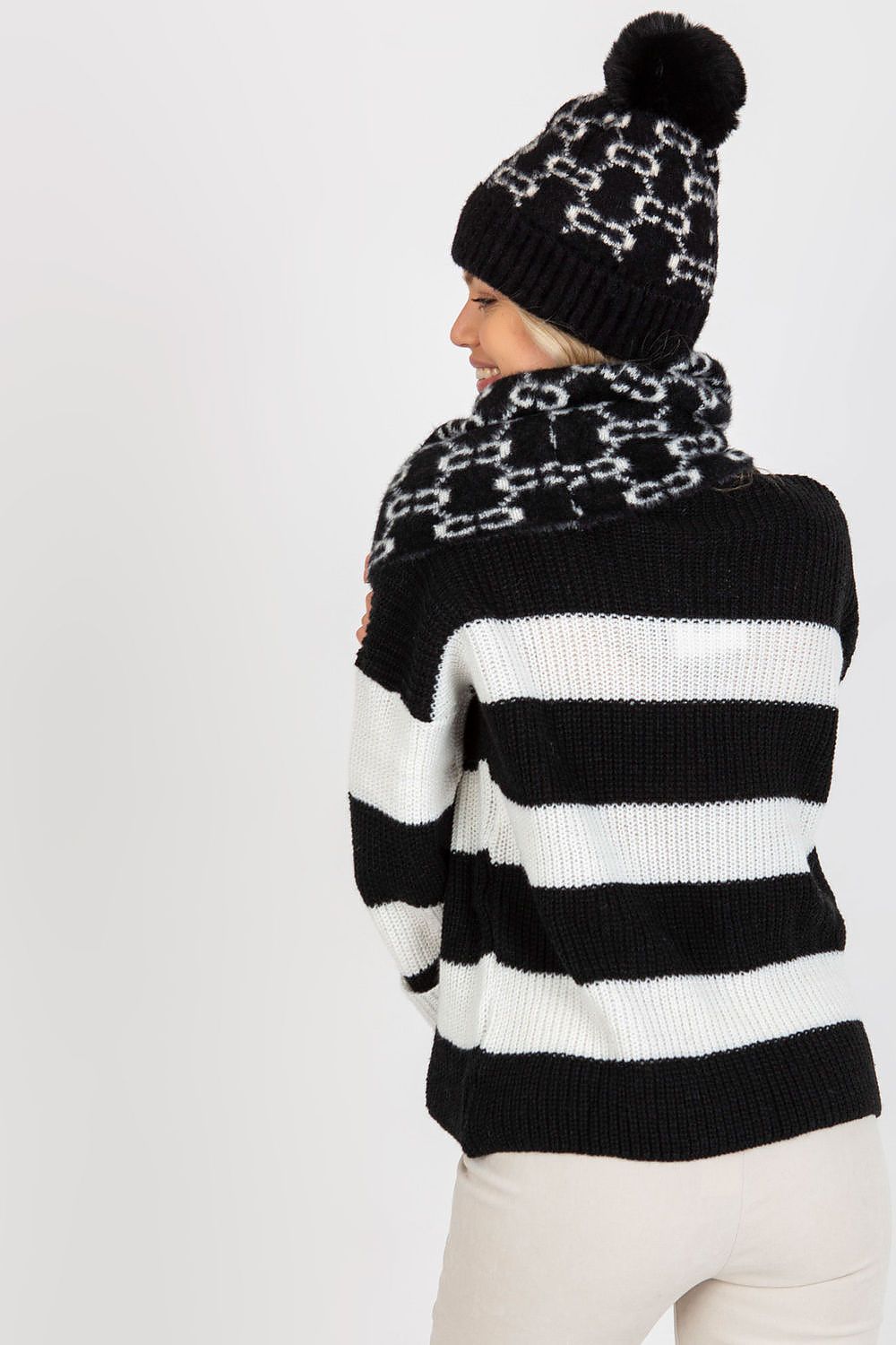  Infinity Scarf model 185920 Factory Price 