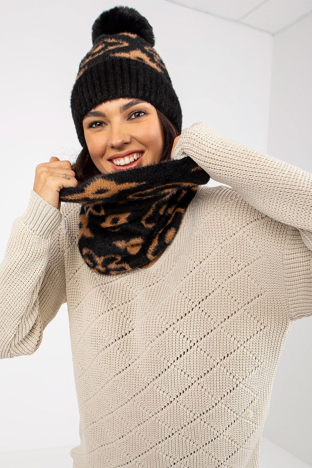  Infinity Scarf model 185921 Factory Price 
