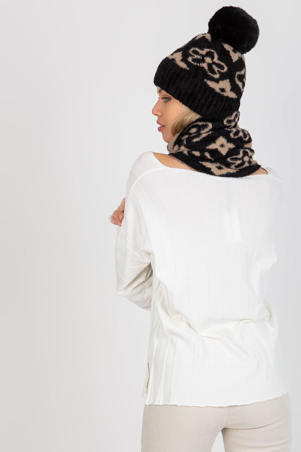  Infinity Scarf model 185922 Factory Price 