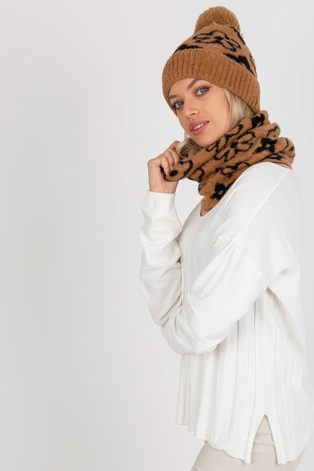  Infinity Scarf model 185923 Factory Price 